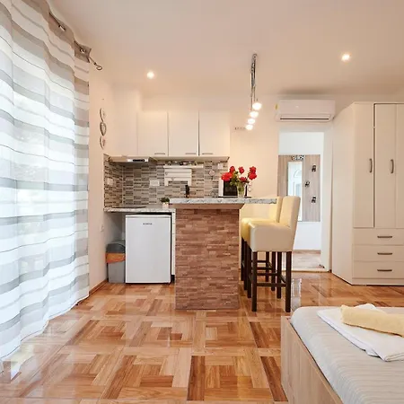Apartment Lucija