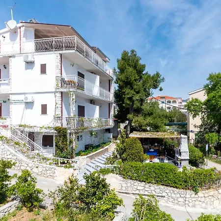 Lucija Apartment *