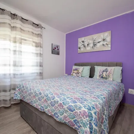 Lucija Apartment *