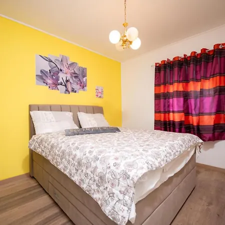 Apartment Lucija *