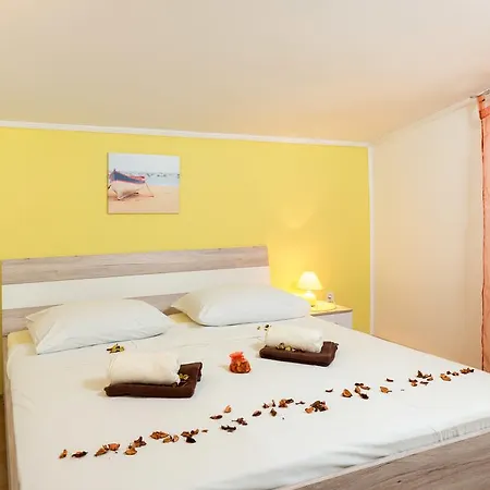 Apartment Lucija