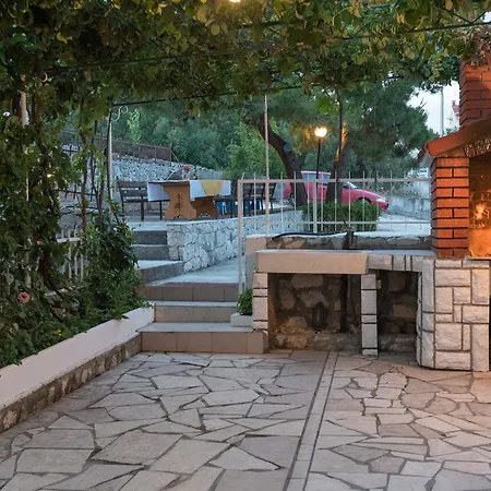 Apartment Lucija *