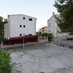 Lucija Trogir